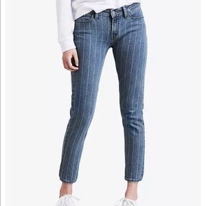 NWOT Levis super skinny striped jeans